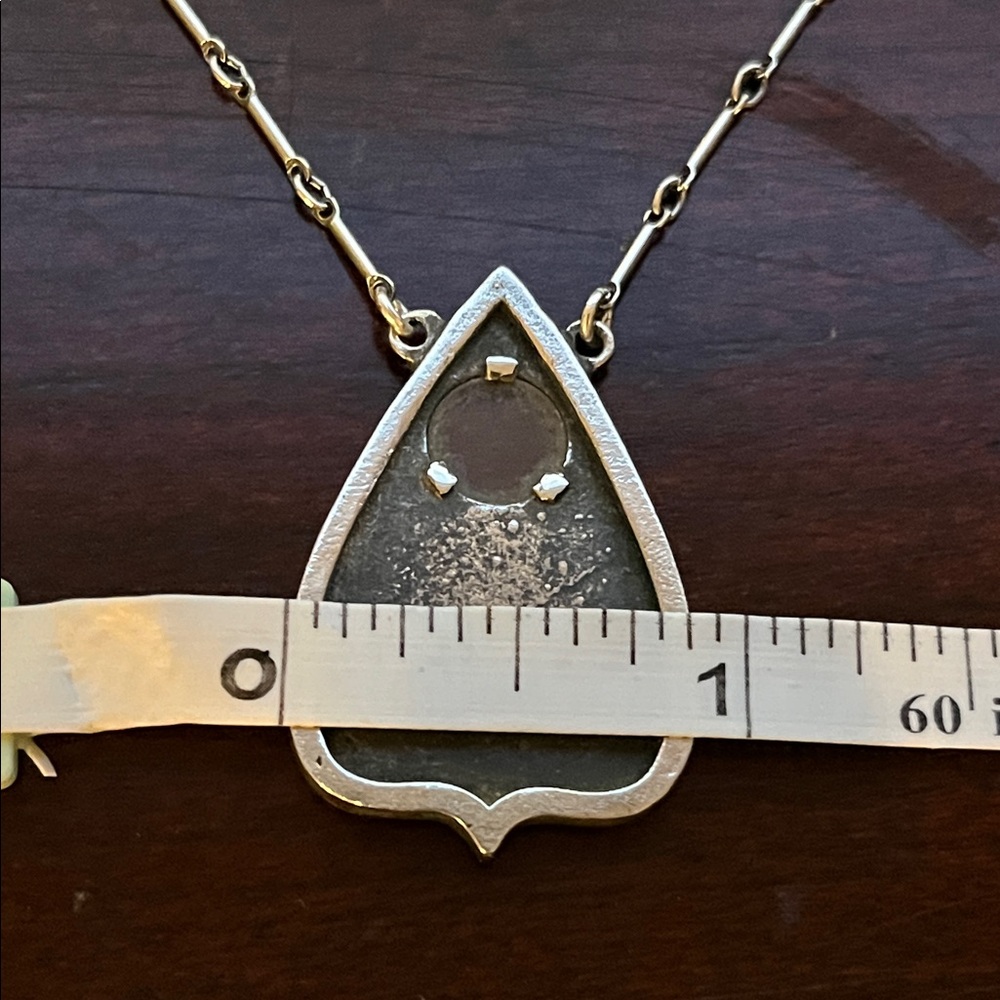 BLOOD MILK JEWELS
Planchette. Medium Oracle Necklace. - Picture 13 of 16